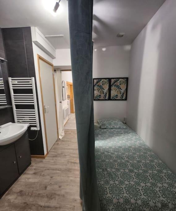 La Petite Loge De L'Ile Apartment Nantes Exterior foto